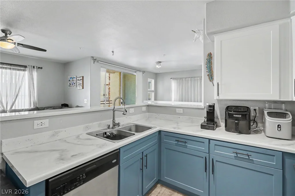 7151 Durango, Las Vegas, NV 89113