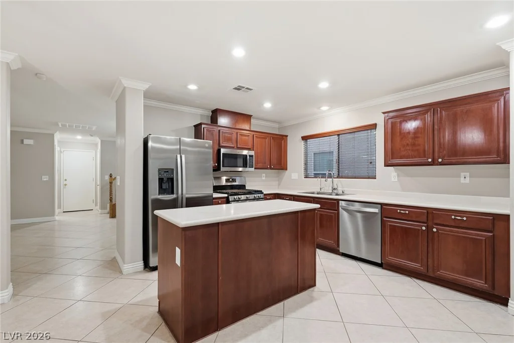 7616 Emerald Ridge, Las Vegas, NV 89129