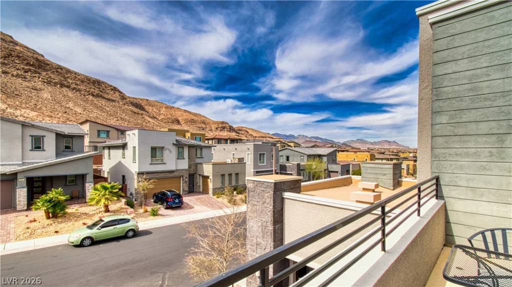 6480 Farness, Las Vegas, NV 89135