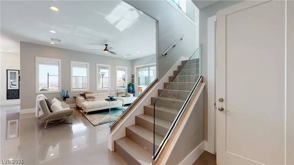 6480 Farness, Las Vegas, NV 89135
