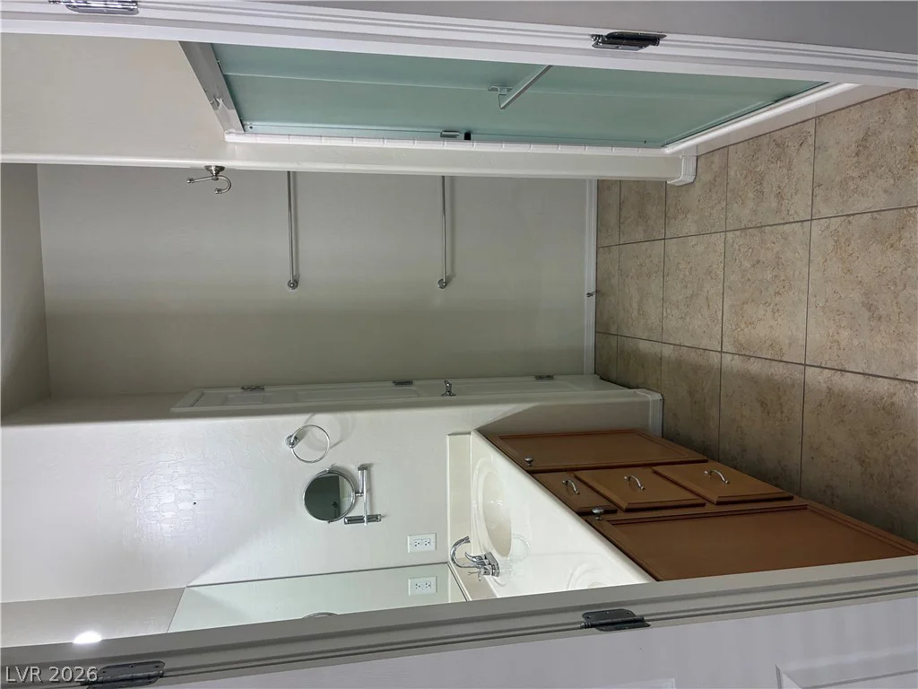 6096 Corbin, Las Vegas, NV 89122