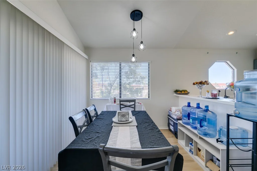 5016 Rainbow, Las Vegas, NV 89118