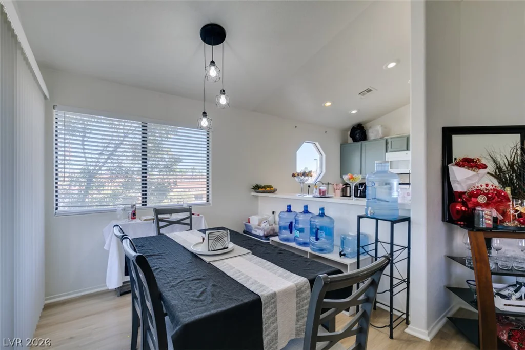 5016 Rainbow, Las Vegas, NV 89118