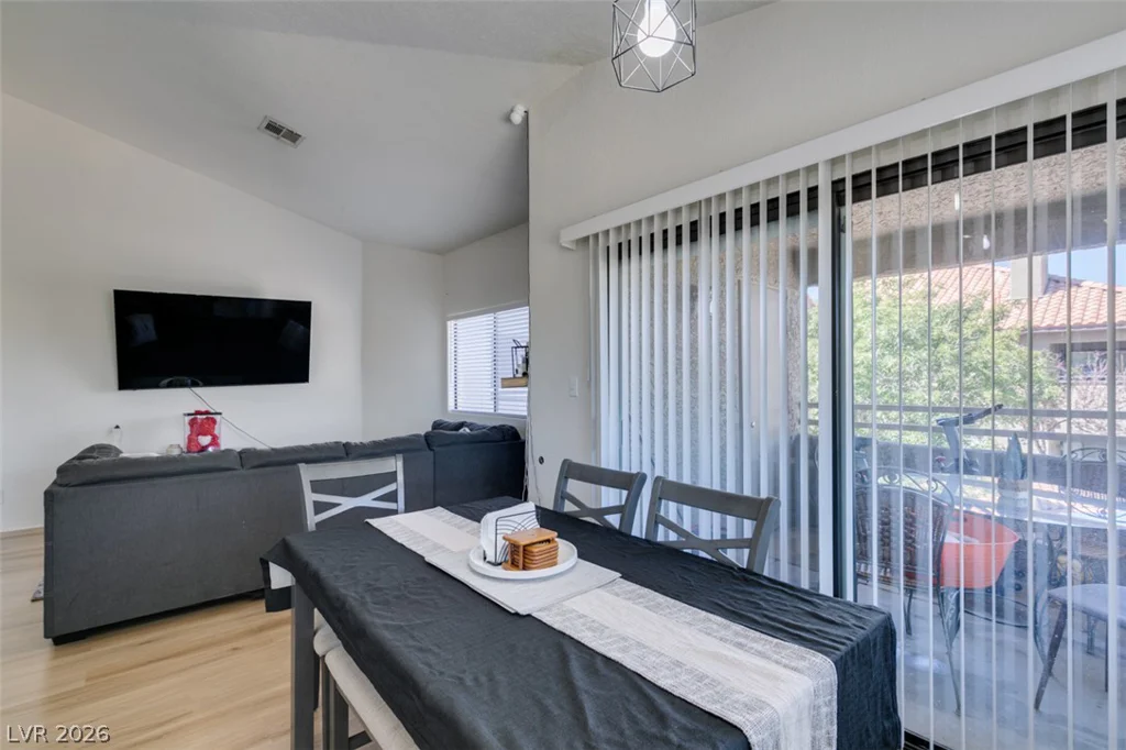 5016 Rainbow, Las Vegas, NV 89118