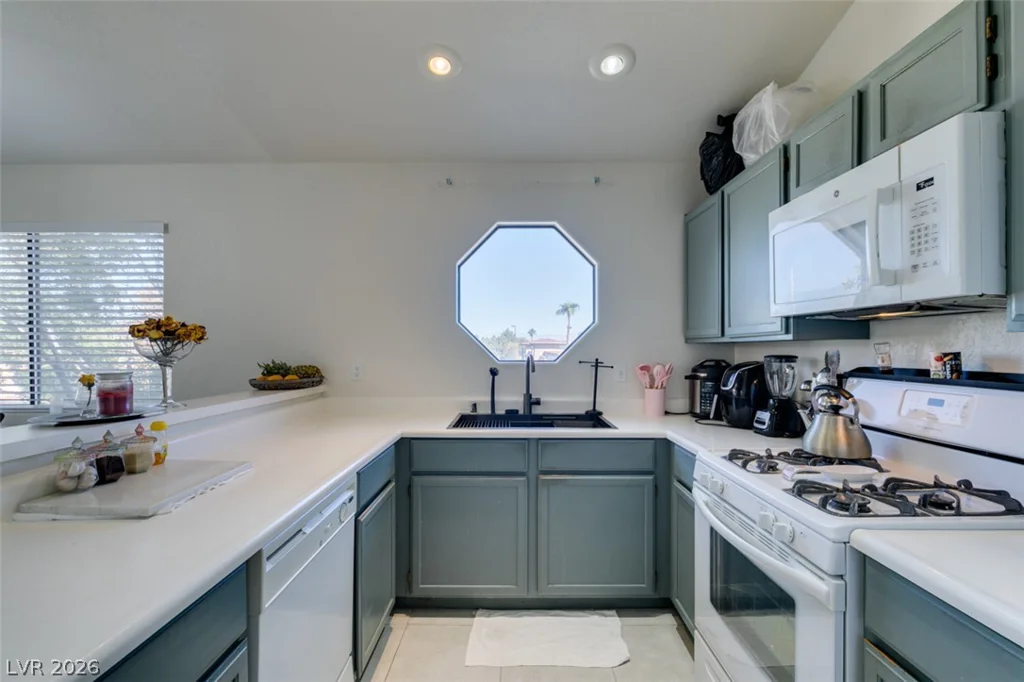 5016 Rainbow, Las Vegas, NV 89118