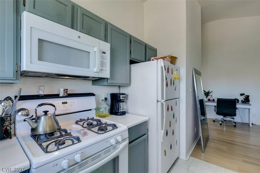 5016 Rainbow, Las Vegas, NV 89118