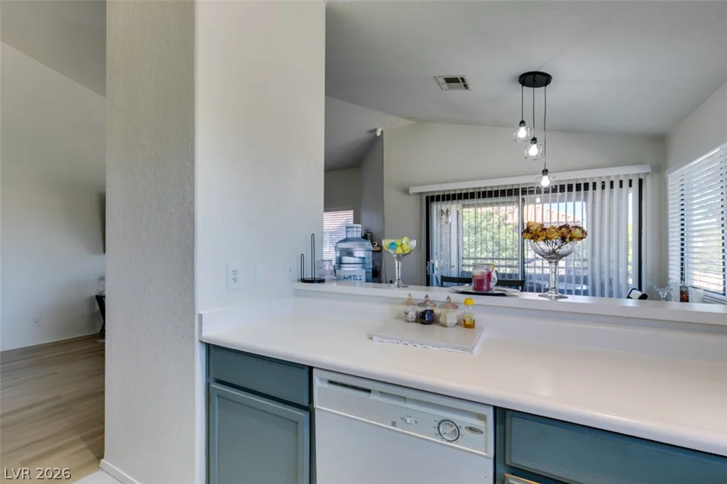 5016 Rainbow, Las Vegas, NV 89118