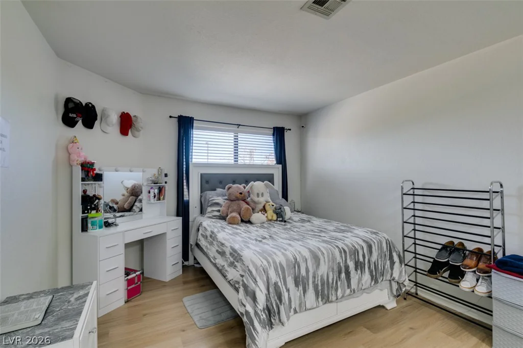 5016 Rainbow, Las Vegas, NV 89118