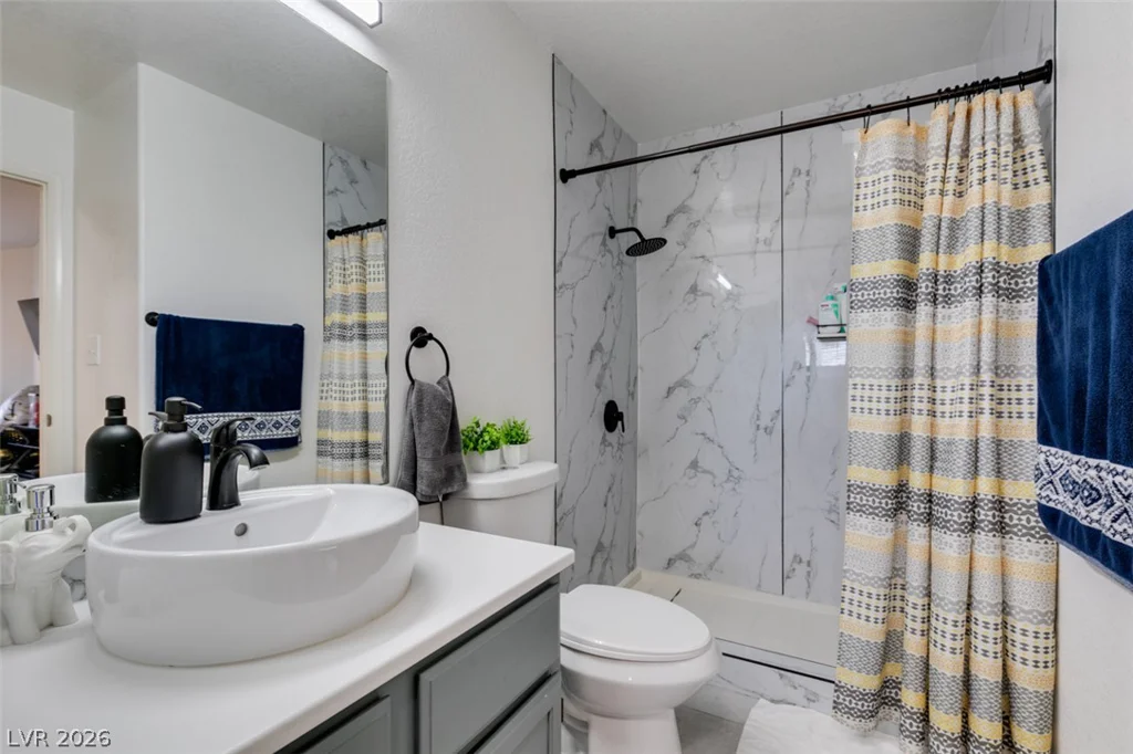 5016 Rainbow, Las Vegas, NV 89118