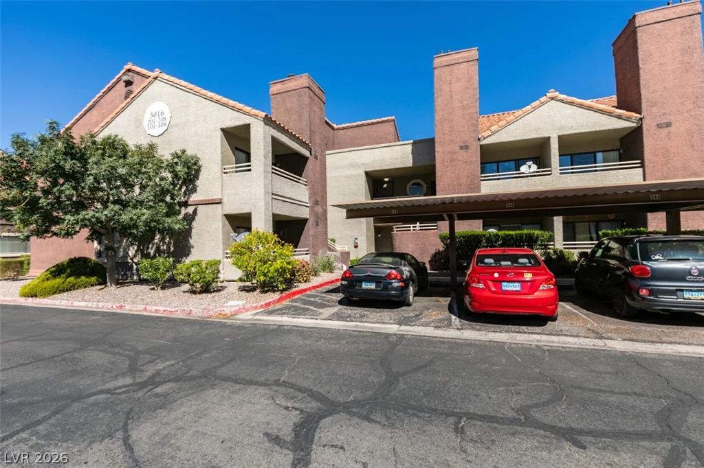 5016 Rainbow, Las Vegas, NV 89118
