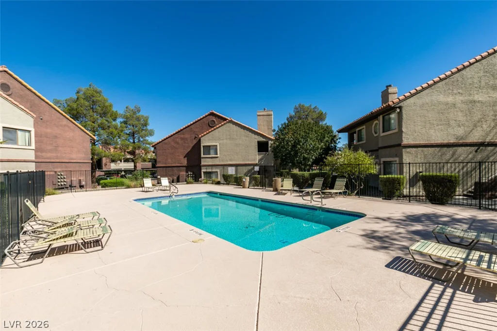 5016 Rainbow, Las Vegas, NV 89118