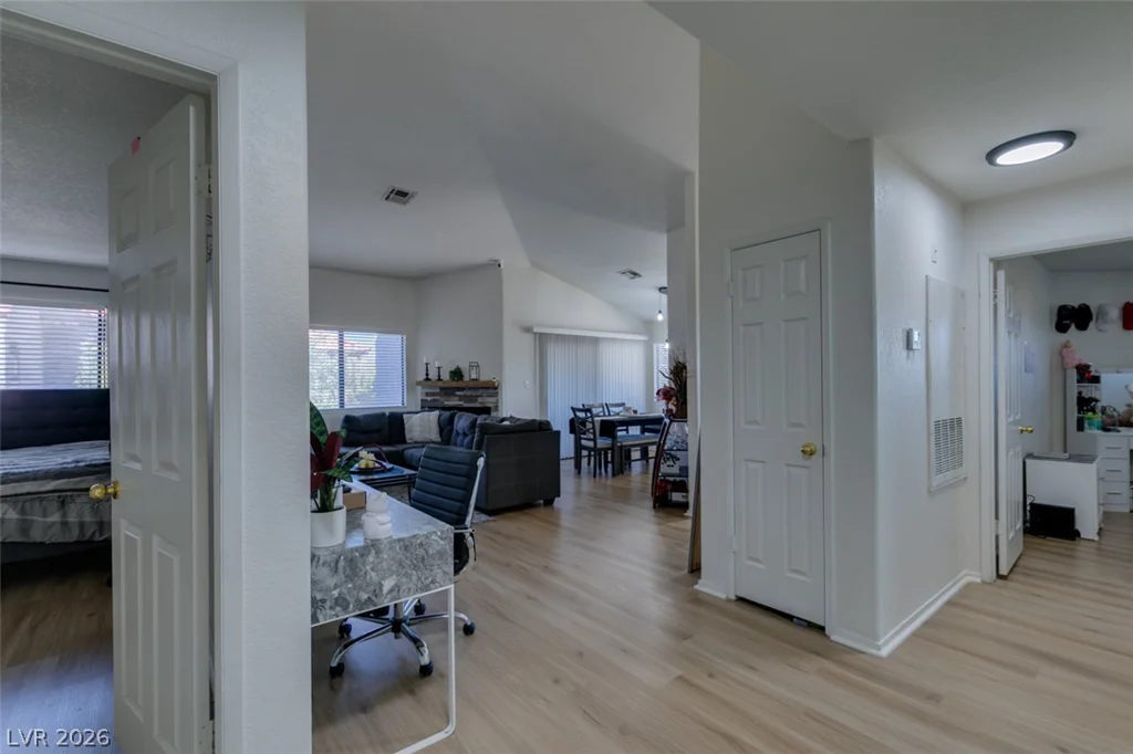 5016 Rainbow, Las Vegas, NV 89118