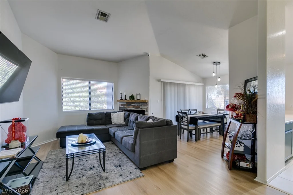 5016 Rainbow, Las Vegas, NV 89118