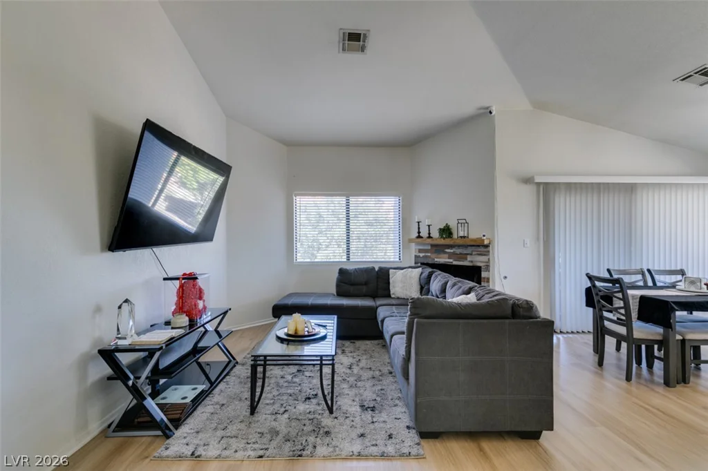5016 Rainbow, Las Vegas, NV 89118