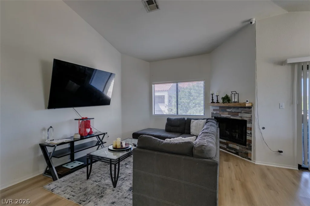 5016 Rainbow, Las Vegas, NV 89118