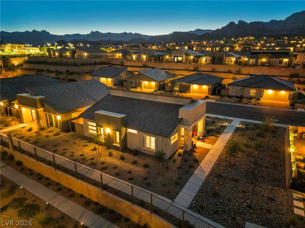 894 Heritage Bend, Las Vegas, NV 89138