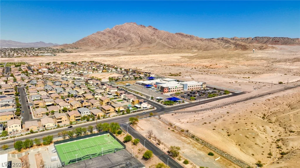 2885 Chalk Mountain, Las Vegas, NV 89142