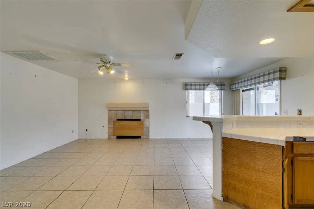 4108 Spring Crest, Las Vegas, NV 89129
