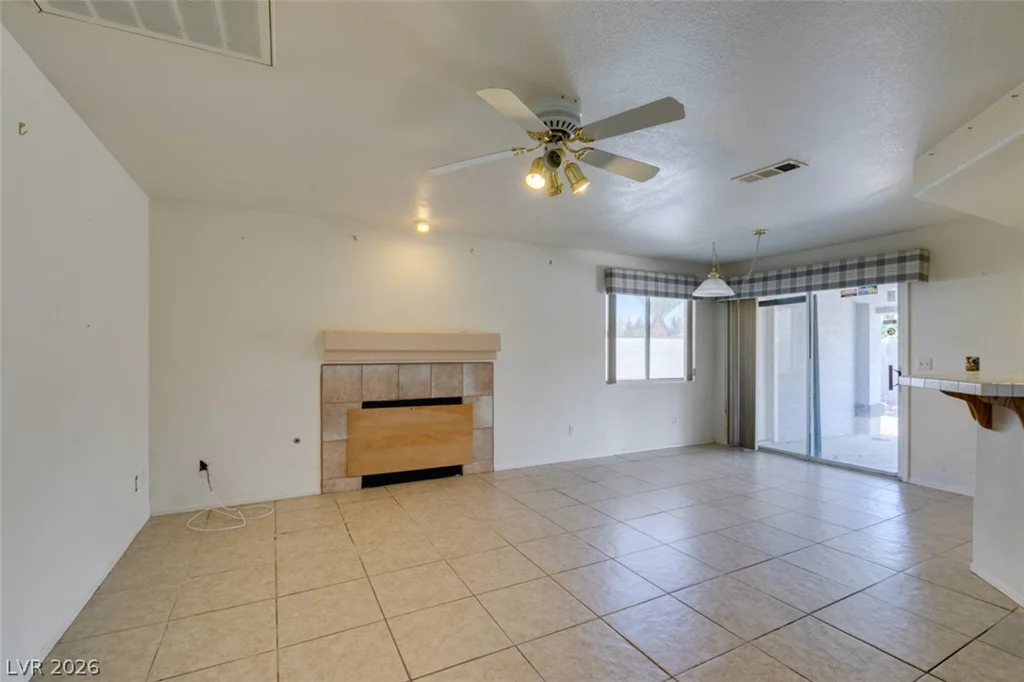 4108 Spring Crest, Las Vegas, NV 89129