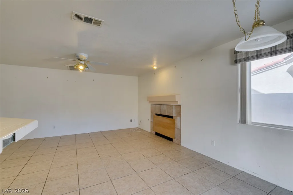 4108 Spring Crest, Las Vegas, NV 89129