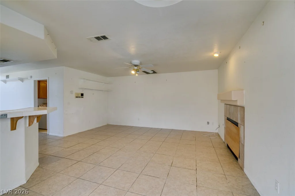 4108 Spring Crest, Las Vegas, NV 89129