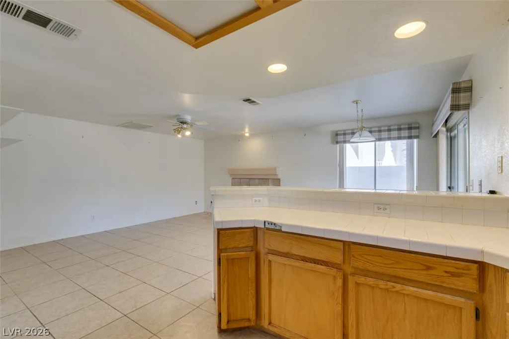 4108 Spring Crest, Las Vegas, NV 89129