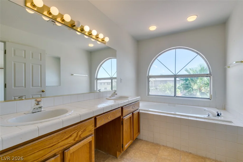 4108 Spring Crest, Las Vegas, NV 89129