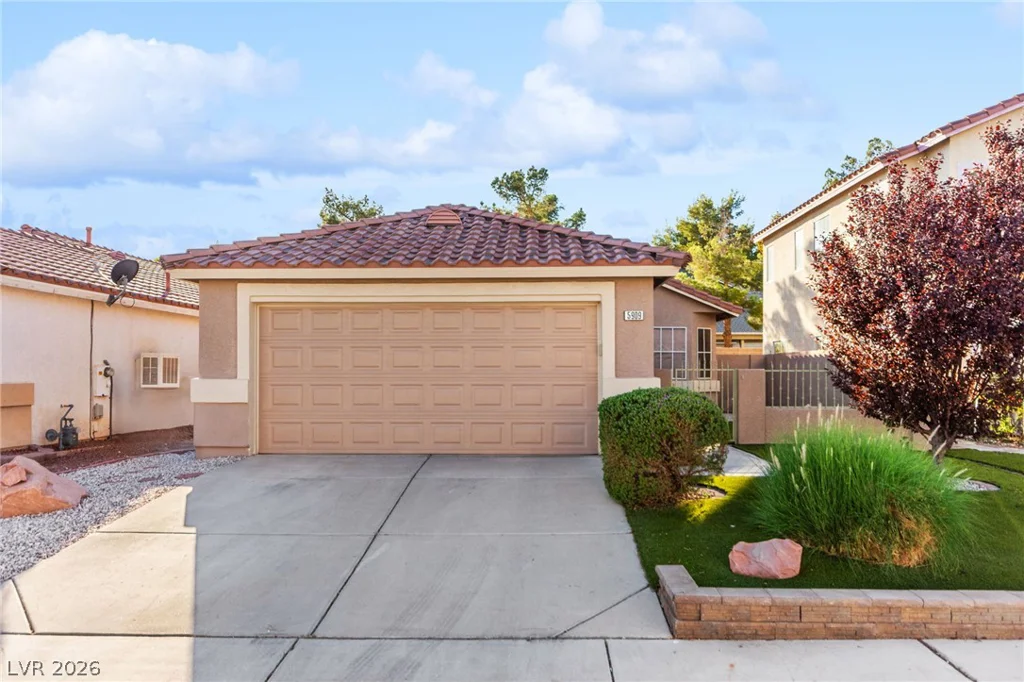 5909 Silver Heights, Las Vegas, NV 89130
