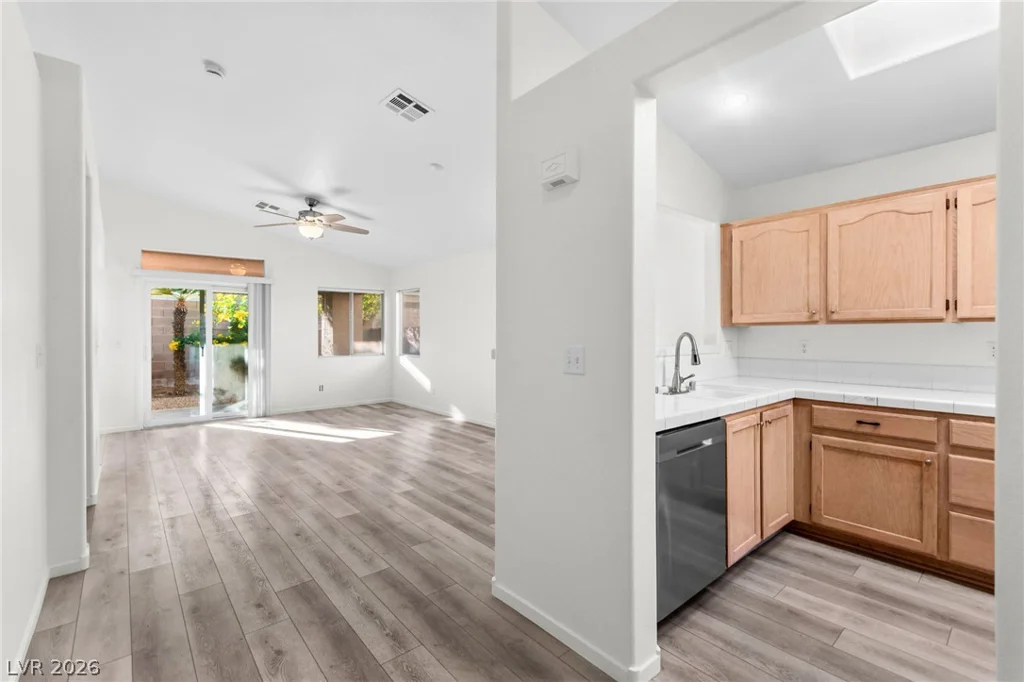 5909 Silver Heights, Las Vegas, NV 89130