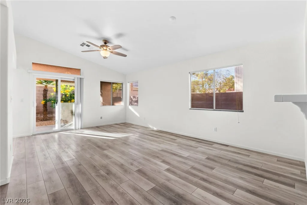 5909 Silver Heights, Las Vegas, NV 89130