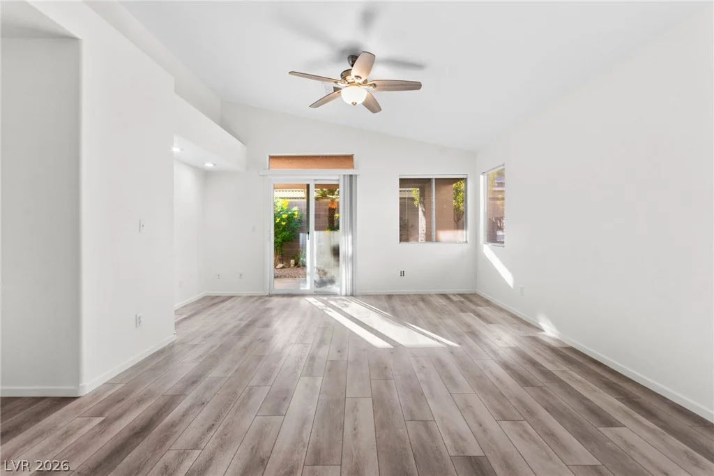 5909 Silver Heights, Las Vegas, NV 89130