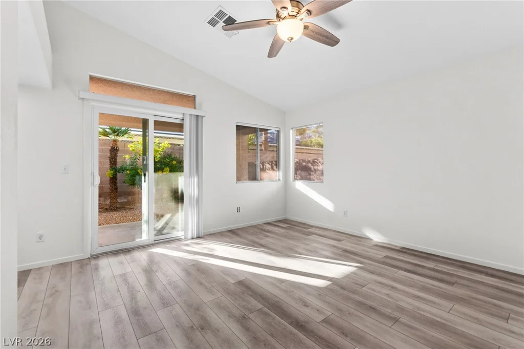 5909 Silver Heights, Las Vegas, NV 89130