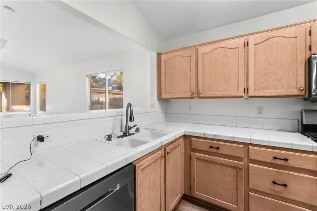 5909 Silver Heights, Las Vegas, NV 89130
