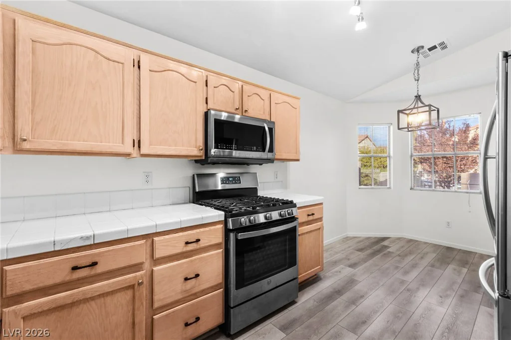 5909 Silver Heights, Las Vegas, NV 89130