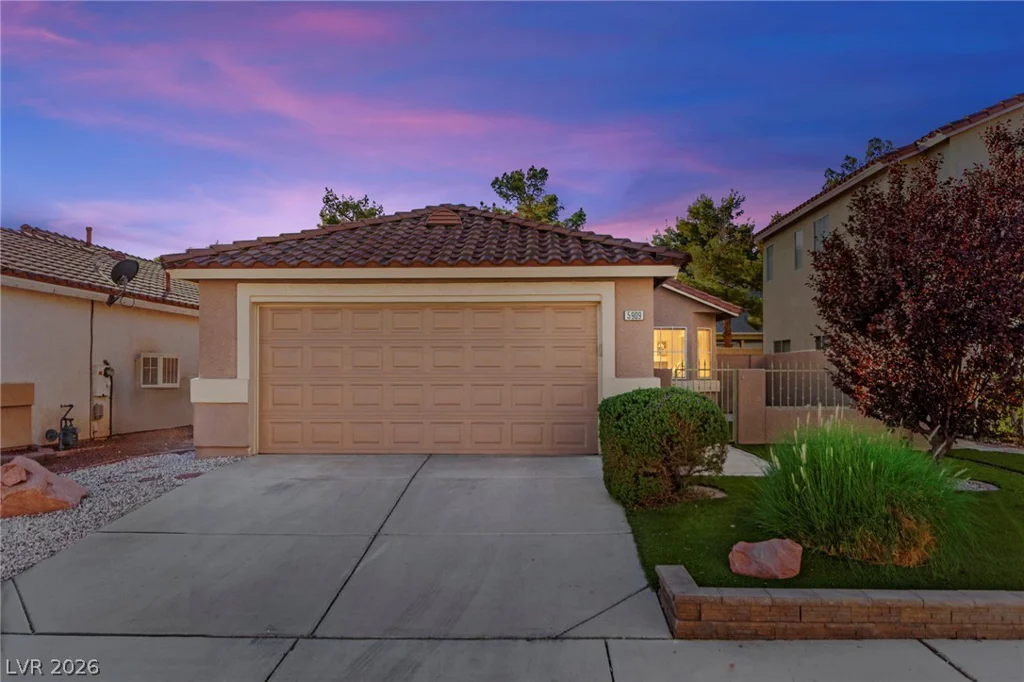 5909 Silver Heights, Las Vegas, NV 89130