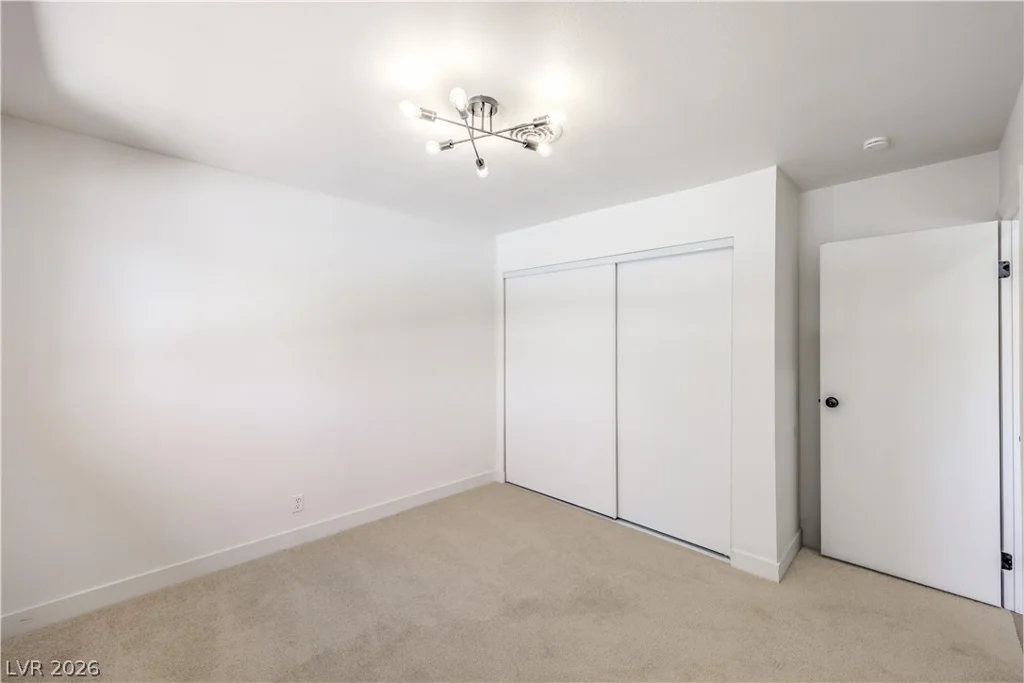 513 Starfire, Las Vegas, NV 89107