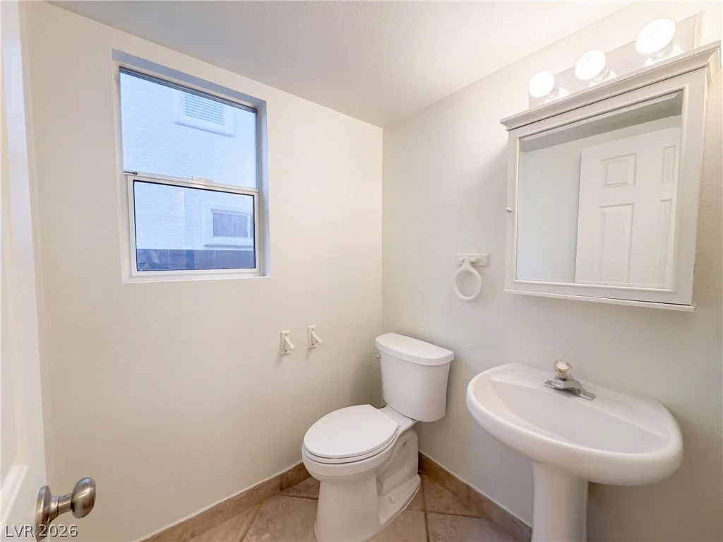 1008 Windhook, Las Vegas, NV 89144