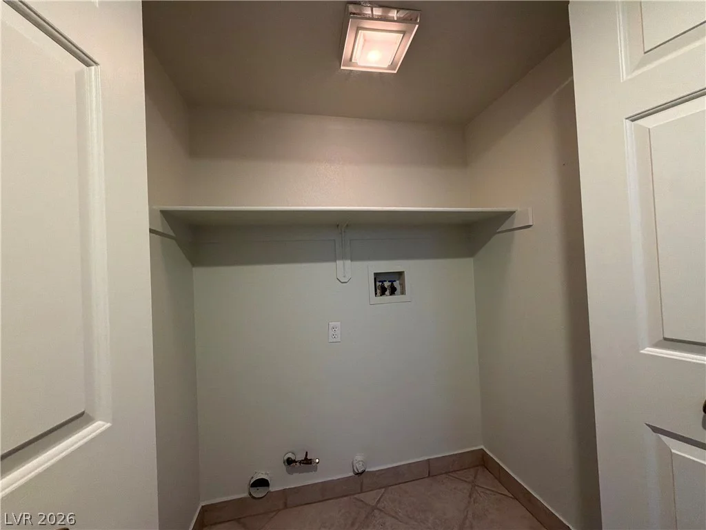 1008 Windhook, Las Vegas, NV 89144