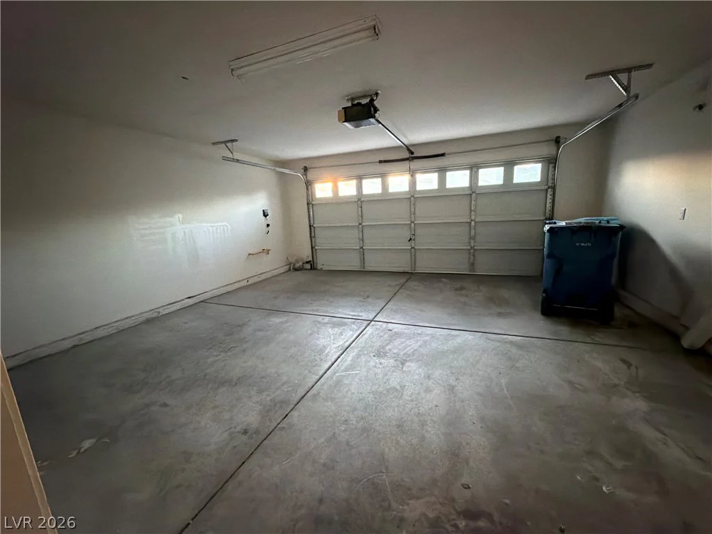 1008 Windhook, Las Vegas, NV 89144