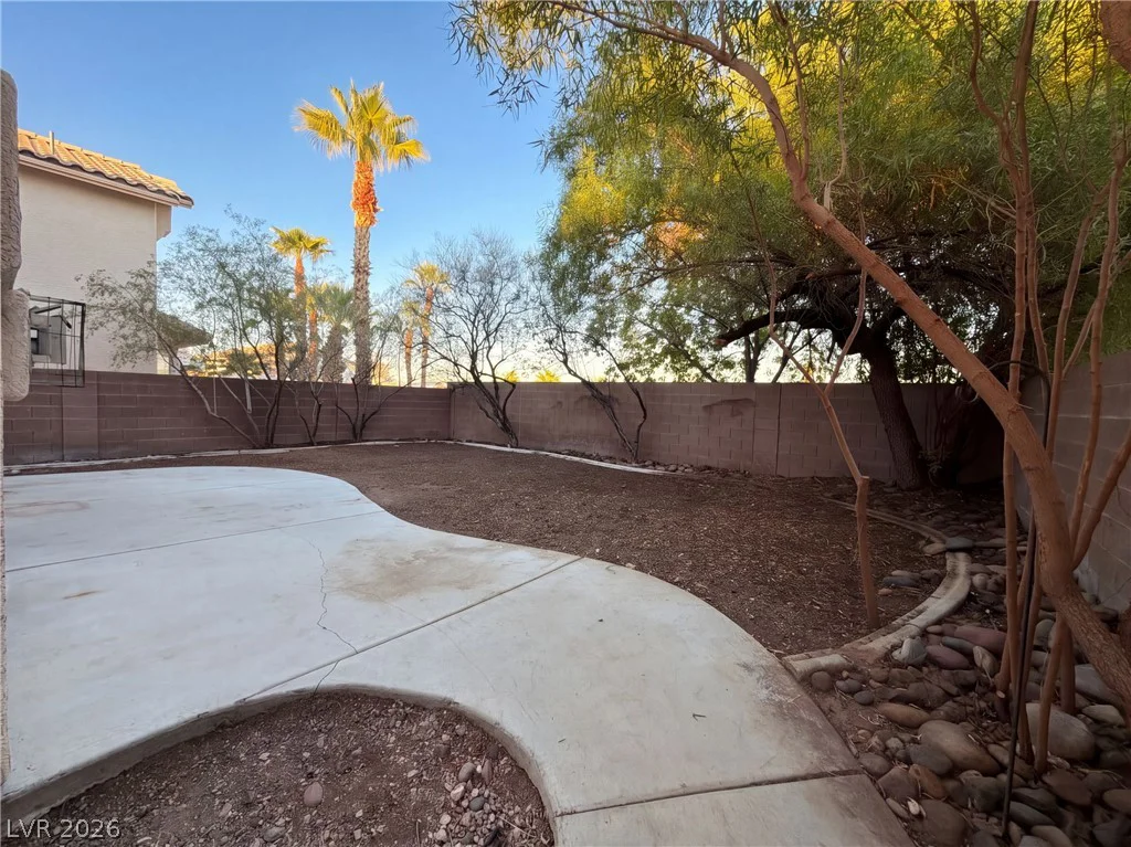 1008 Windhook, Las Vegas, NV 89144