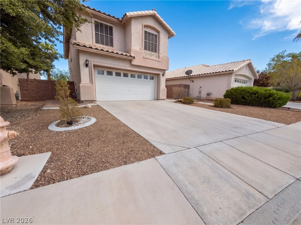 1008 Windhook, Las Vegas, NV 89144