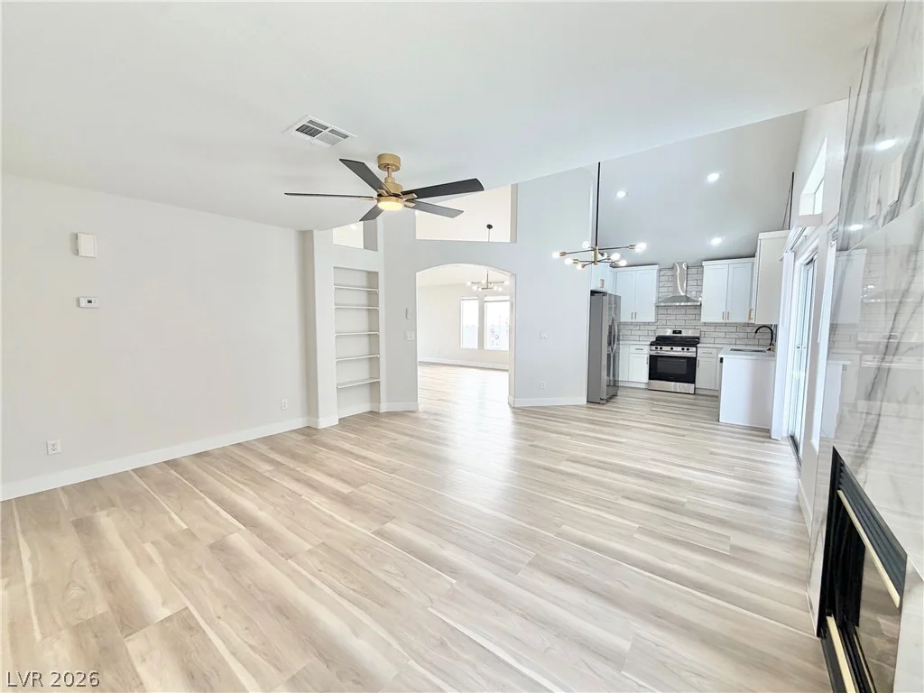 8995 Lillyhammer, Las Vegas, NV 89147