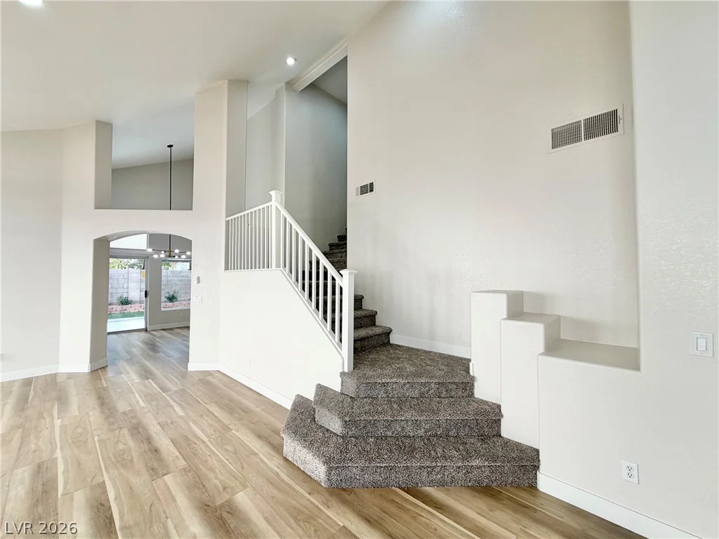 8995 Lillyhammer, Las Vegas, NV 89147