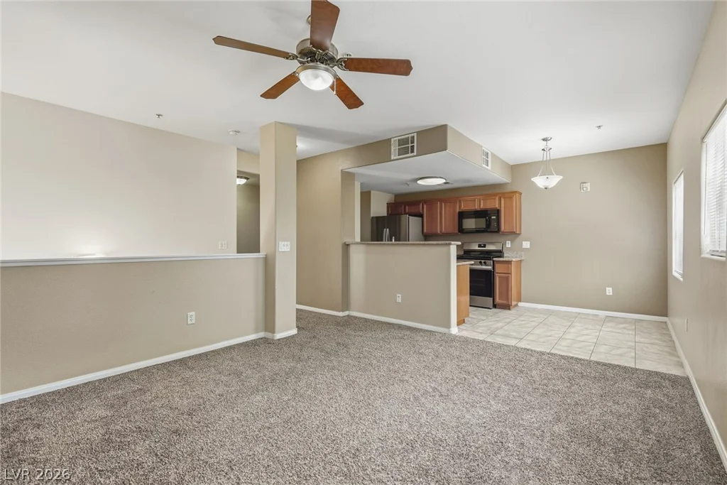 7701 Robindale, Las Vegas, NV 89113