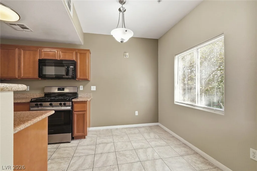 7701 Robindale, Las Vegas, NV 89113