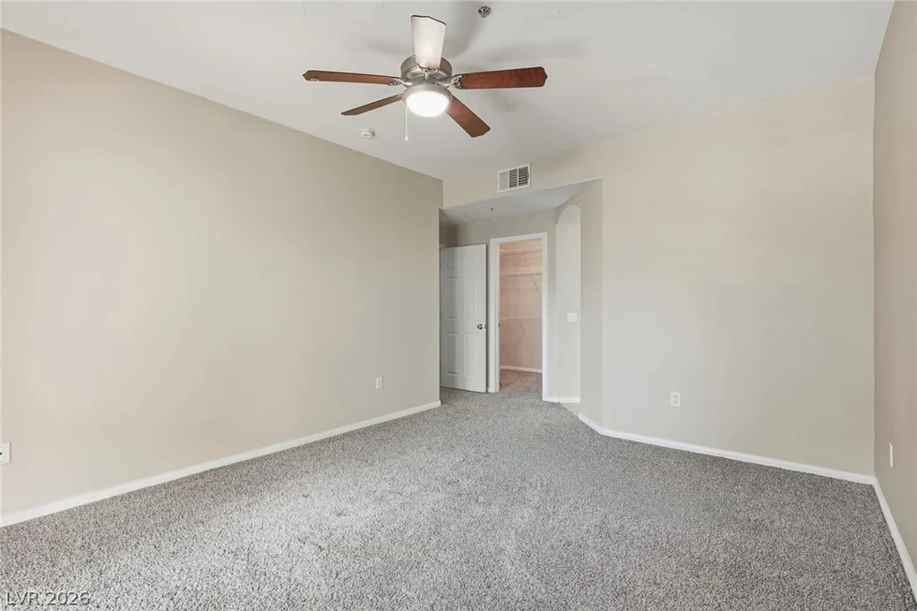 7701 Robindale, Las Vegas, NV 89113