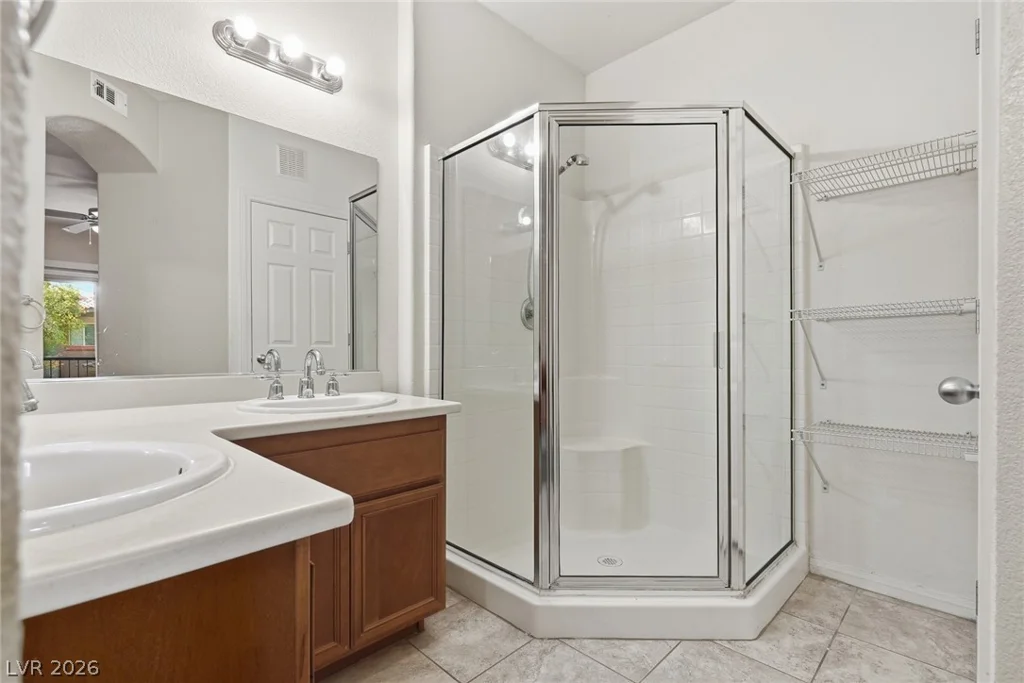 7701 Robindale, Las Vegas, NV 89113