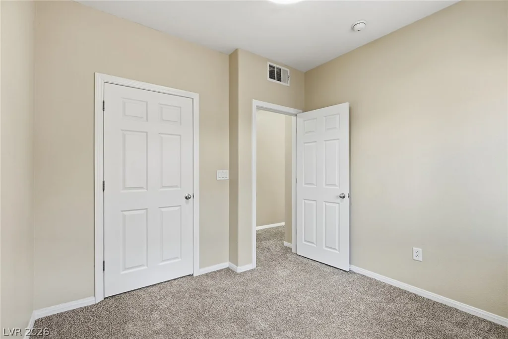 7701 Robindale, Las Vegas, NV 89113