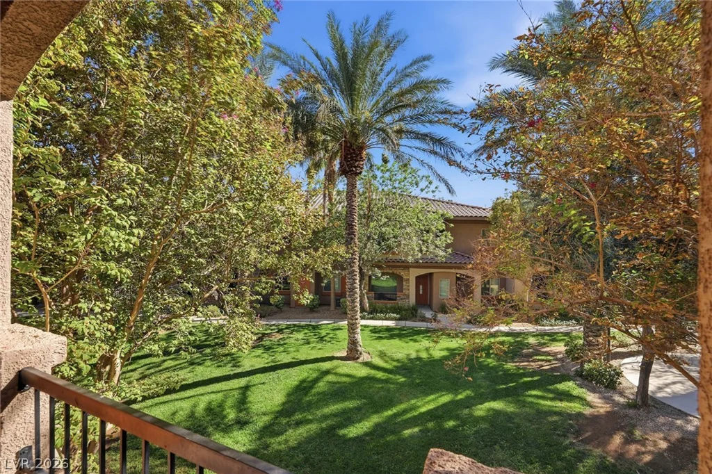 7701 Robindale, Las Vegas, NV 89113