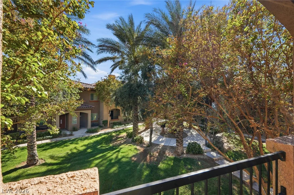 7701 Robindale, Las Vegas, NV 89113